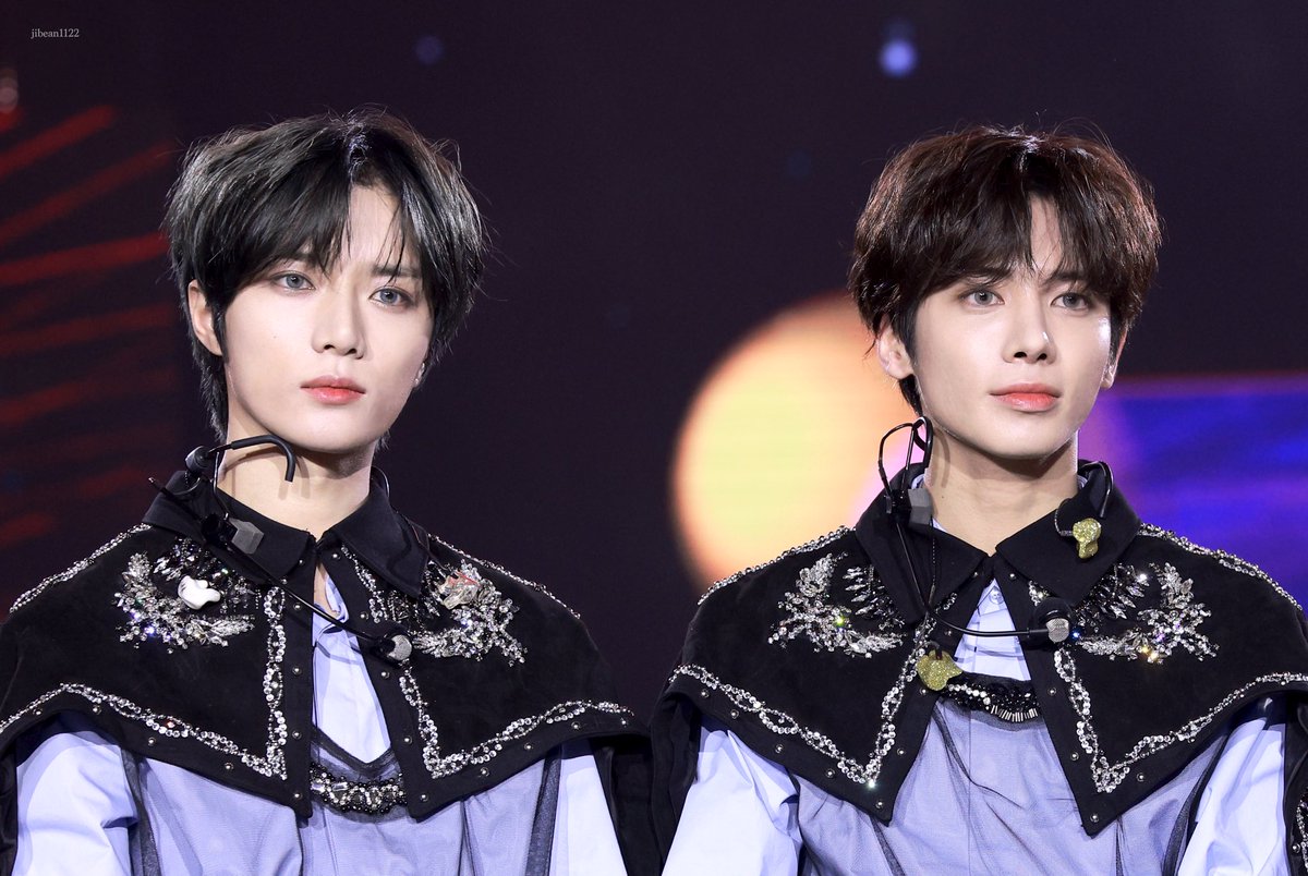 240110 부산 써클차트

우뿌즈의 축복이,,,🪐✨

#TOMORROW_X_TOGEHTER #TXT 
#투모로우바이투게더 #TAEHYUN  #태현 #BEOMGYU #범규