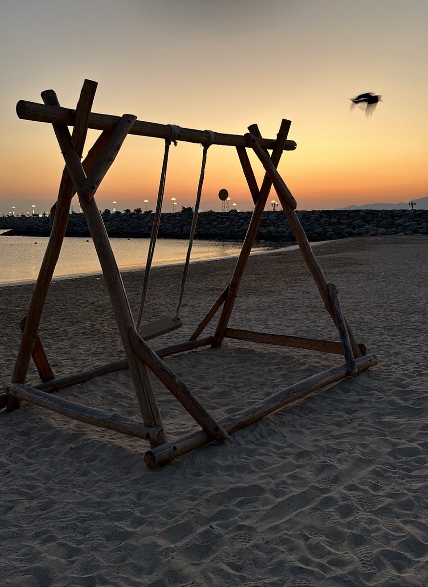 اللهم أياما جميله ، مثل الدنيا وقت طلوع الشمس 🤲🏻

.