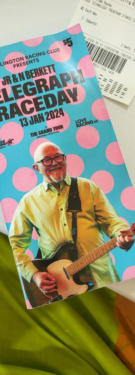 KiwiMamaBear's tweet image. Got a last minute invitation...win or lose, its always a good day at the races. #Trentham #UpperHutt