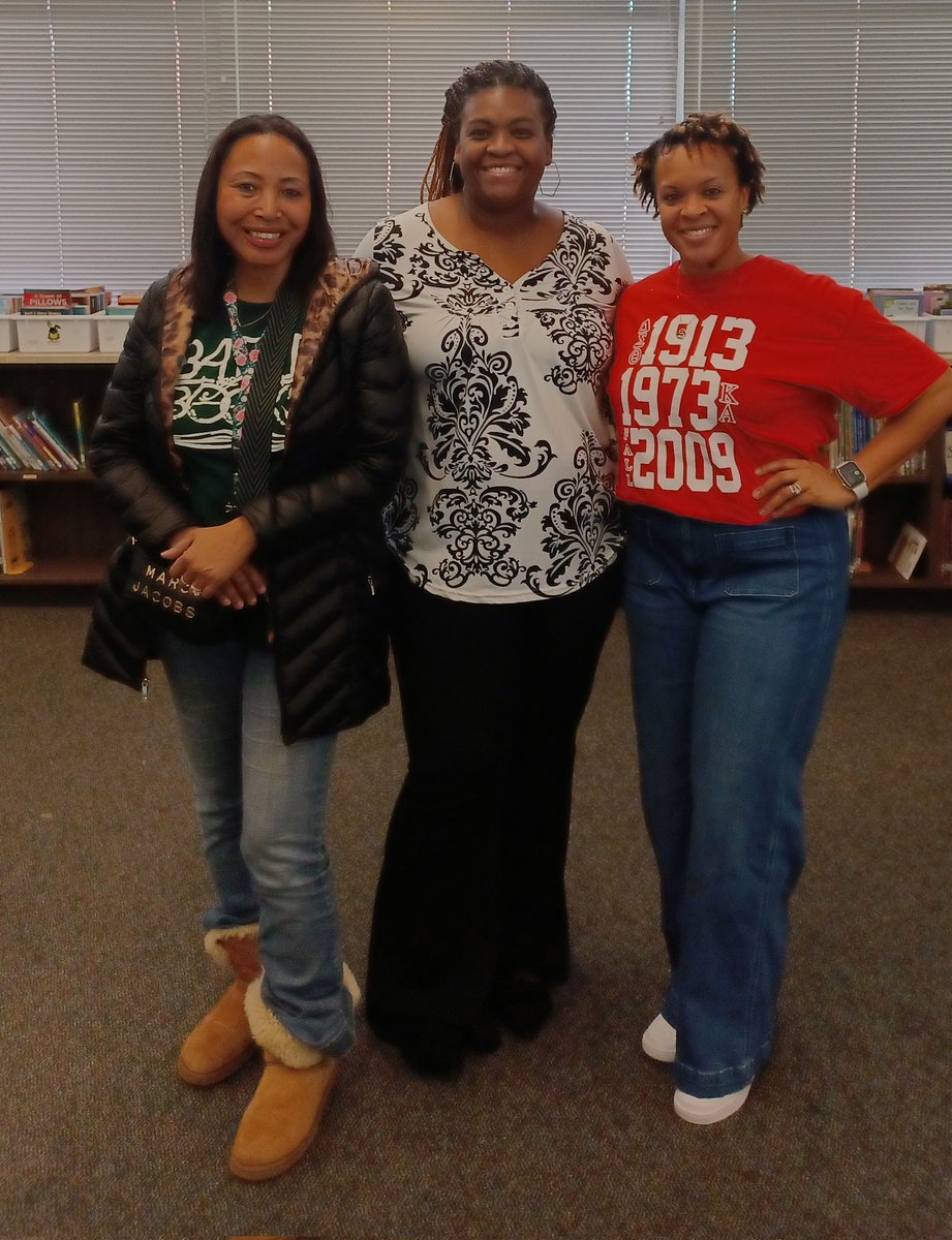 Mrs. Ford's Magical Land of Books (@libraryridge) on Twitter photo My kids had an awesome time reading, coding, & creating with <a href="/HumbleISD_ARMS/">Autumn Ridge Middle School</a> B.O.B team. The kids were so engaged!! Thanks <a href="/Badrock_ARMS/">Takara Badrock, M.Ed</a> for collaborating with us. <a href="/HumbleISD_RCE/">Ridge Creek Elem</a> <a href="/HumbleISD/">Humble ISD</a> #CubcommUNITY #thehumblelibrarian My kids had an awesome time reading, coding, & creating with <a href="/HumbleISD_ARMS/">Autumn Ridge Middle School</a> B.O.B team. The kids were so engaged!! Thanks <a href="/Badrock_ARMS/">Takara Badrock, M.Ed</a> for collaborating with us. <a href="/HumbleISD_RCE/">Ridge Creek Elem</a> <a href="/HumbleISD/">Humble ISD</a> #CubcommUNITY #thehumblelibrarian