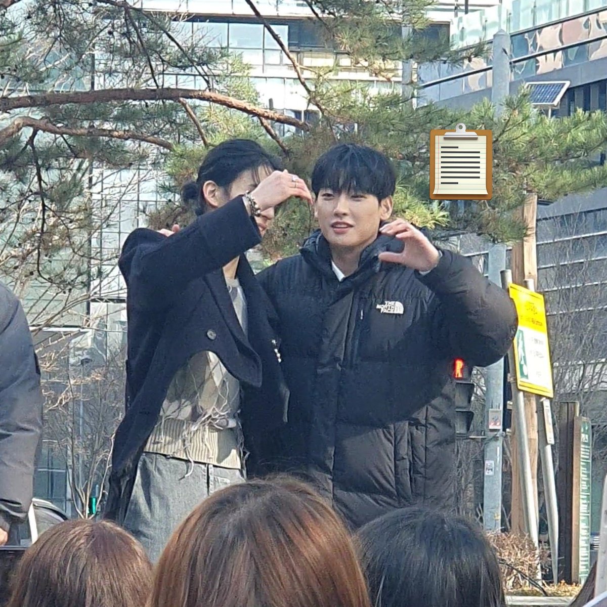 게시판 tweet media