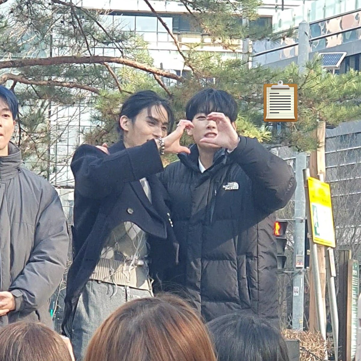게시판 tweet media