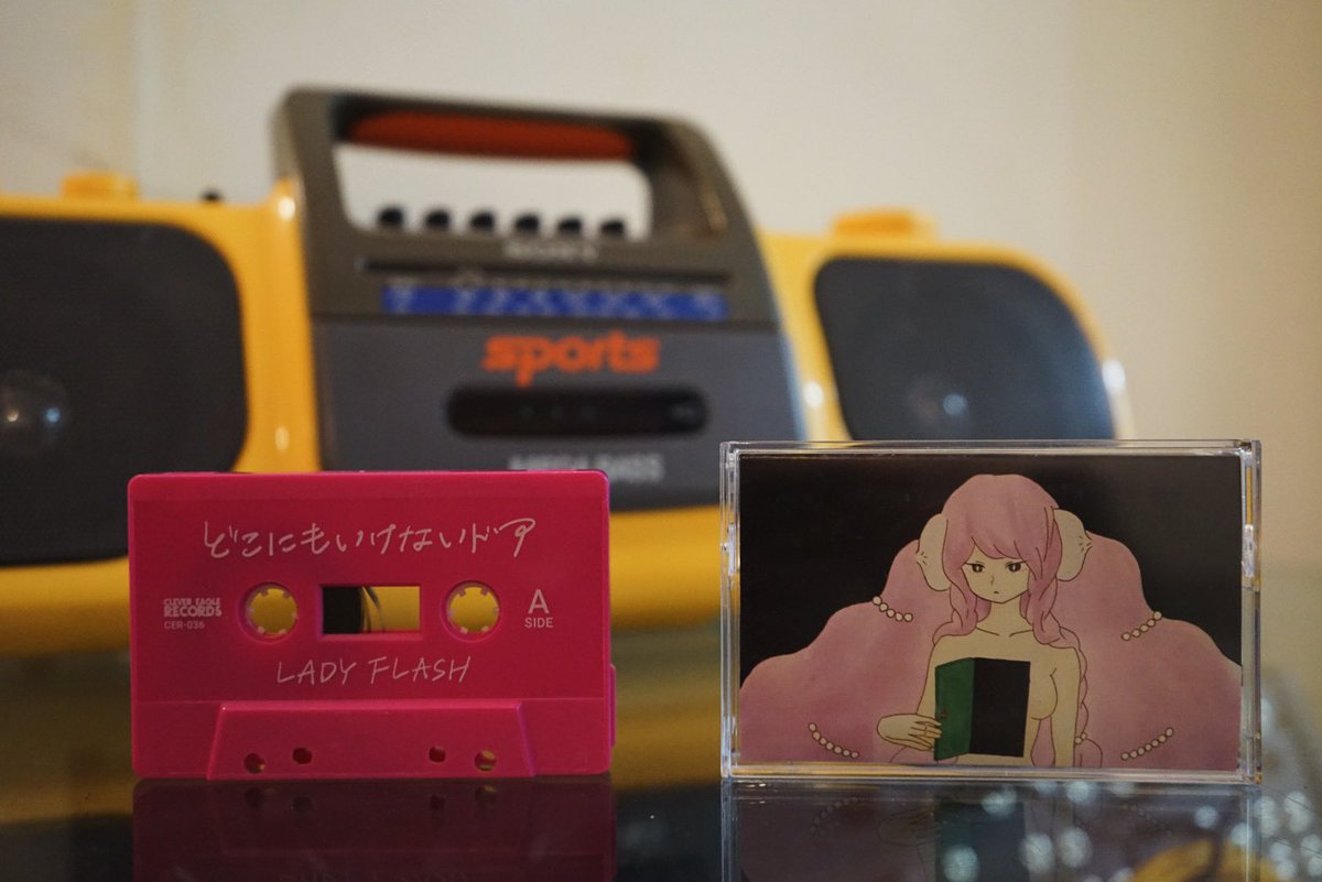 LADY FLASH tweet media