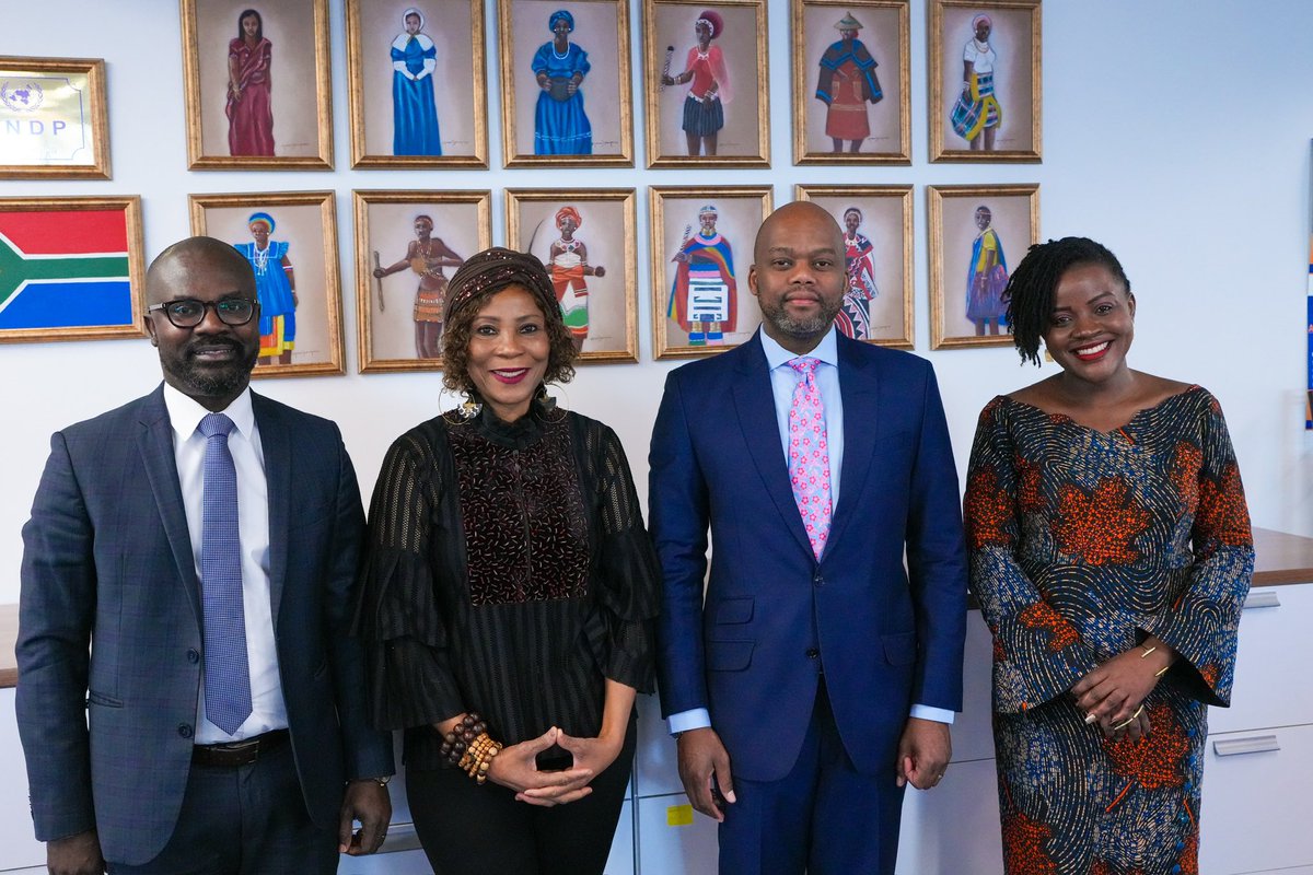 ahunnaeziakonwa's tweet photo. Wonderful kick off for 2024 as I met with @MeneWamkele, Secretary General of @AfCFTA. We took stock of progress in our partnership and agreed on areas of focus to deepen our collaboration. 
#AfCFTA is a key accelerator for Africa’s socioeconomic prosperity. https://t.co/CU6YzdylNa