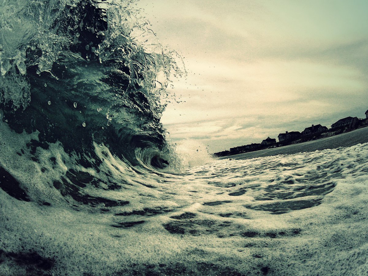 Barrel shot from years ago🌊

Prints & downloads available!! Thru my bio

#waves #barrelshot #oceanphotography #beachdecor #wallart