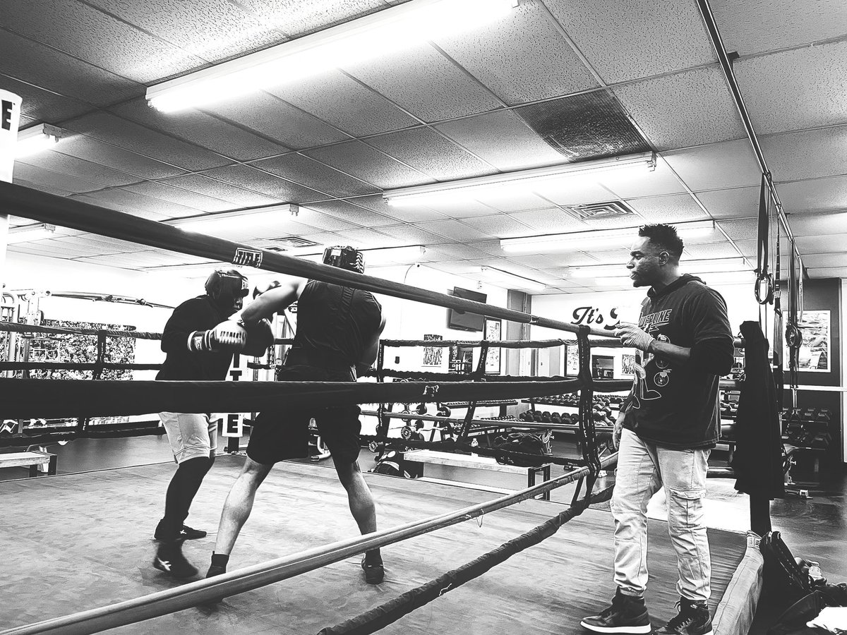 My Friday night. Love this shit.