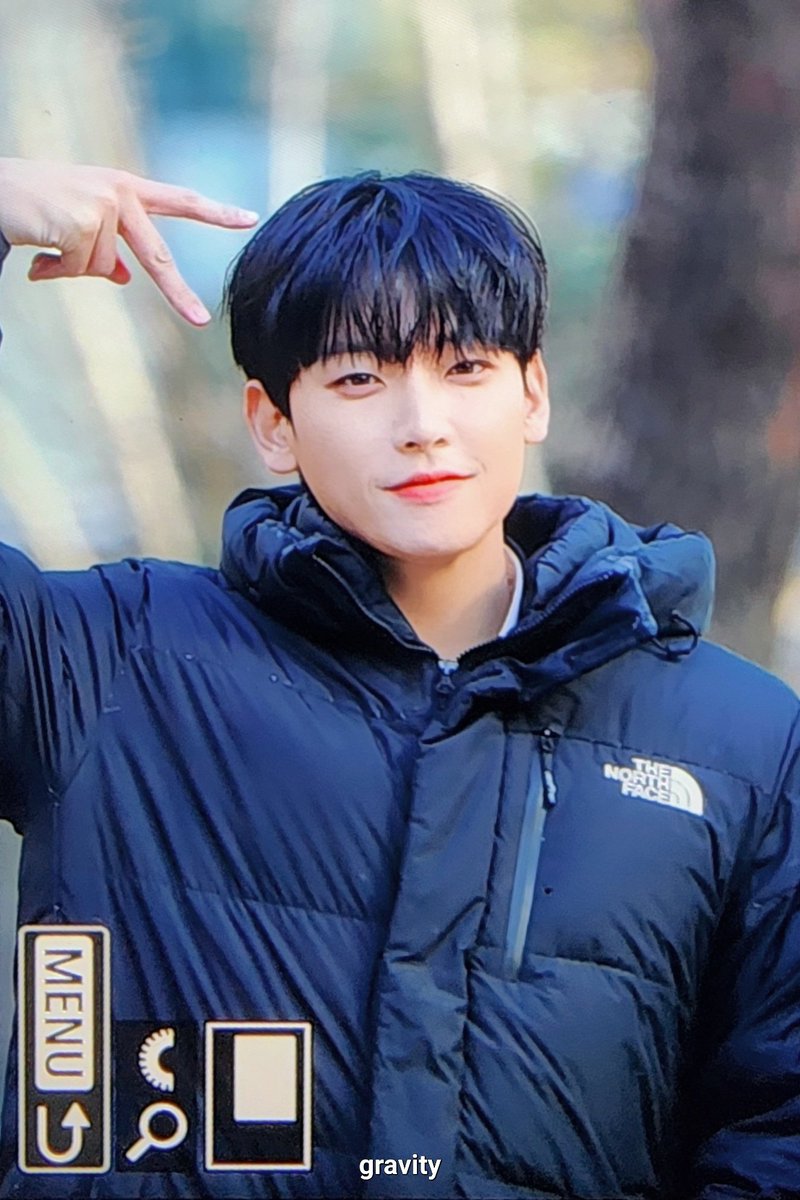 Gravity_to_9's tweet photo. 240113 음중 미니팬미팅
#인성 #김인성 #INSEONG #SF9 

얘두다 오늘 인성이 존잘미남이다 덮머 최고야아 https://t.co/8z2sCSNh4f