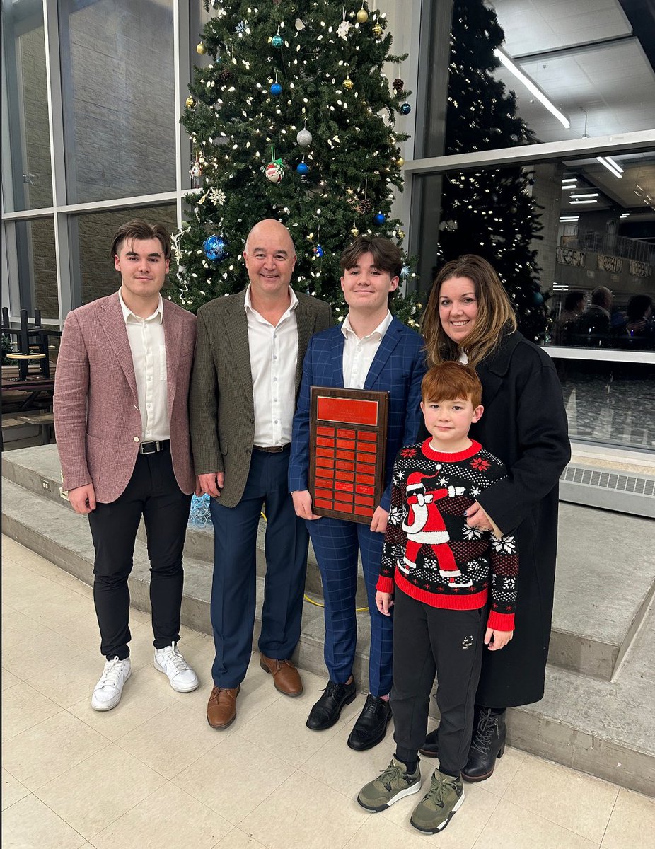 bennolin15's tweet photo. Feeling incredibly thankful for the past month — being awarded MVP for my high school team (Notre Dame) and at Senior Bowl this past weekend. This is just a small part of the journey, thank you to everyone who has been part of this incredible ride!❤️ https://t.co/5NftH1uWUH