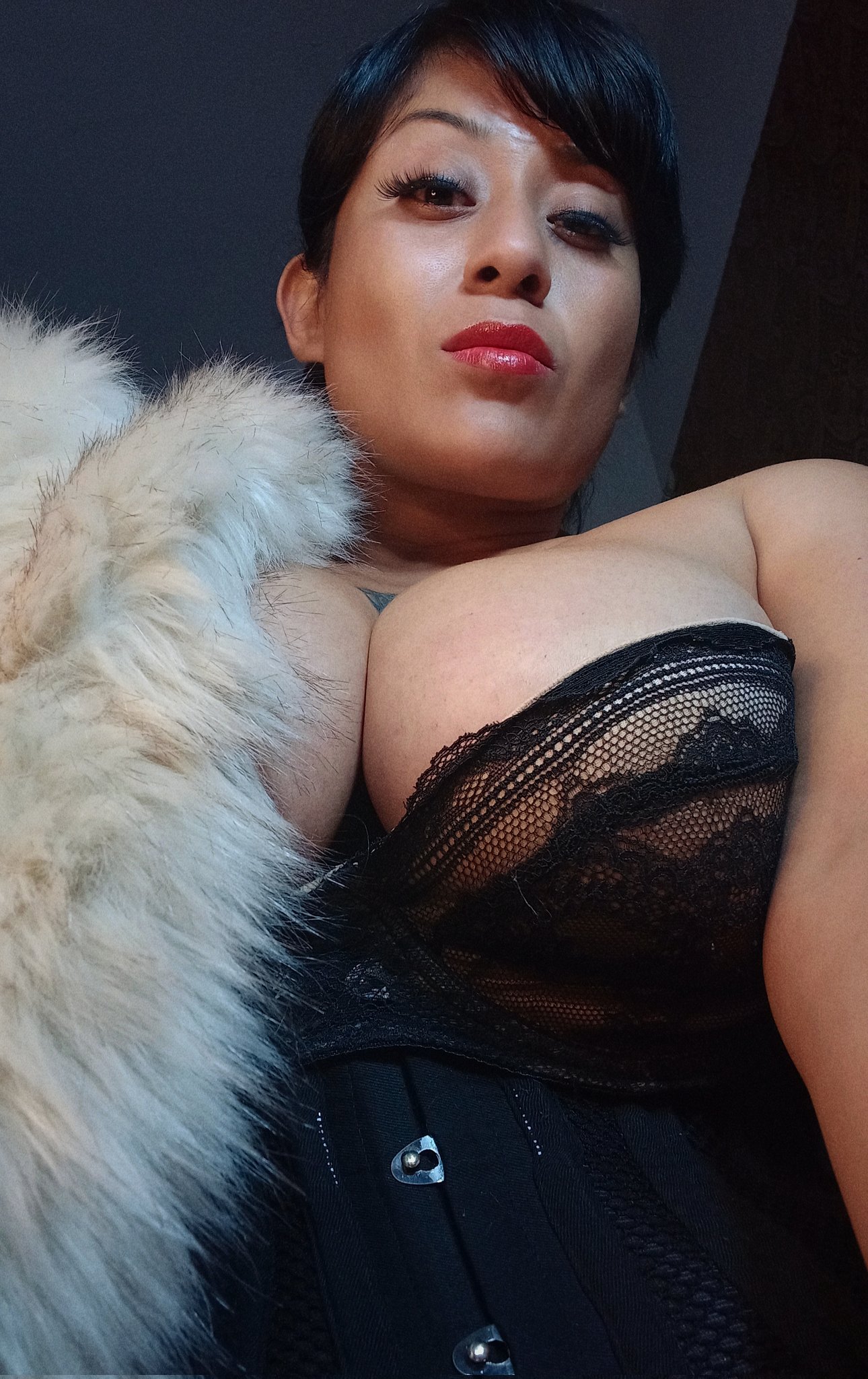 Quiero divertirme contigo esta noche. Vamos, no seas tímido. https://t.co/ew5BBcFHtw