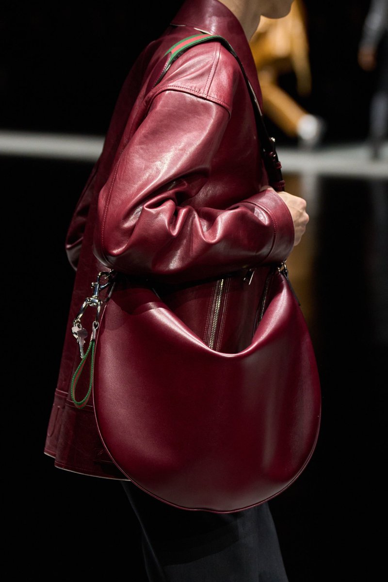 divineysl's tweet photo. red at gucci fw 24 menswear, just delicious https://t.co/wT62g7JyQ2