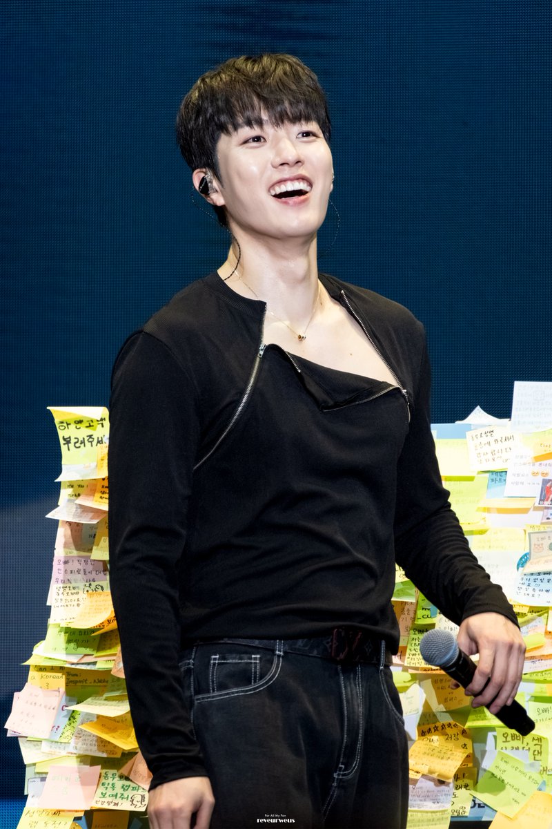 reveurweus's tweet photo. 231130  <WORKCATION> in HK

#인피니트 #이성열 #李成烈
#INFINITE #SungYeol #WORKCATION_HK https://t.co/ojHDl6U18m