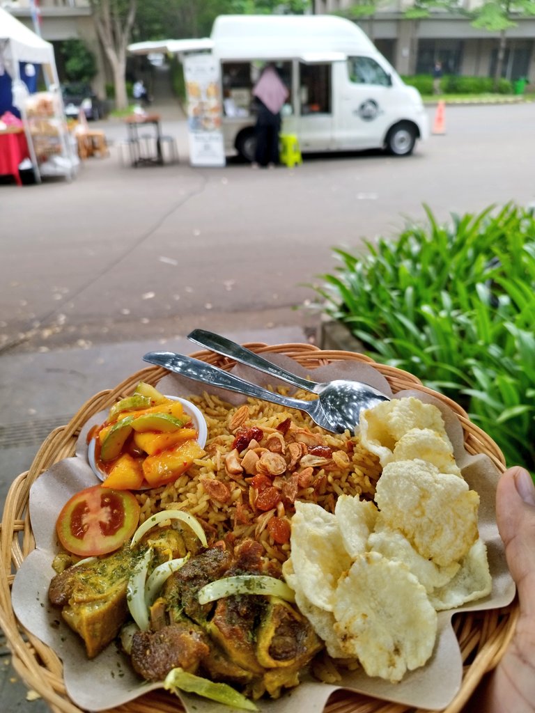 Maen ke bazar Podomoro Golf View Cimanggis, tdk lupa mampir <a href="/MobilKebuli/">Mobil Kebuli</a> nya Mas <a href="/khaniv13/">MK</a> masih buka lho sekarang, besok buka juga dari pagi ya.