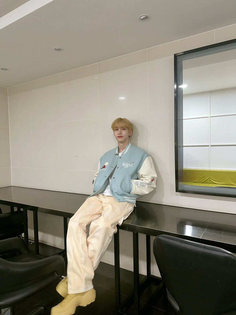 OnlyOneOfmember's tweet photo. [#나인] 블루블루나인🩵💛

#OnlyOneOf #온리원오브 https://t.co/UKDGVG6J4L