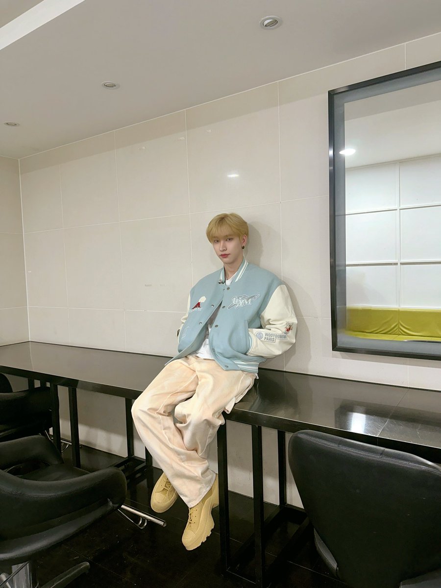 OnlyOneOfmember's tweet photo. [#나인] 블루블루나인🩵💛

#OnlyOneOf #온리원오브 https://t.co/UKDGVG6J4L
