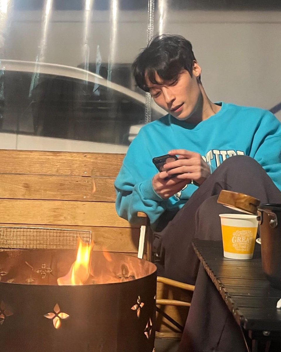 HNJ_archive's tweet photo. 240113 허남준 인스타그램 IG 

🪵🔥🍖

🔗 https://t.co/owzyMc0wZO

#허남준 #HEONAMJUN https://t.co/1YiJYbJb1w