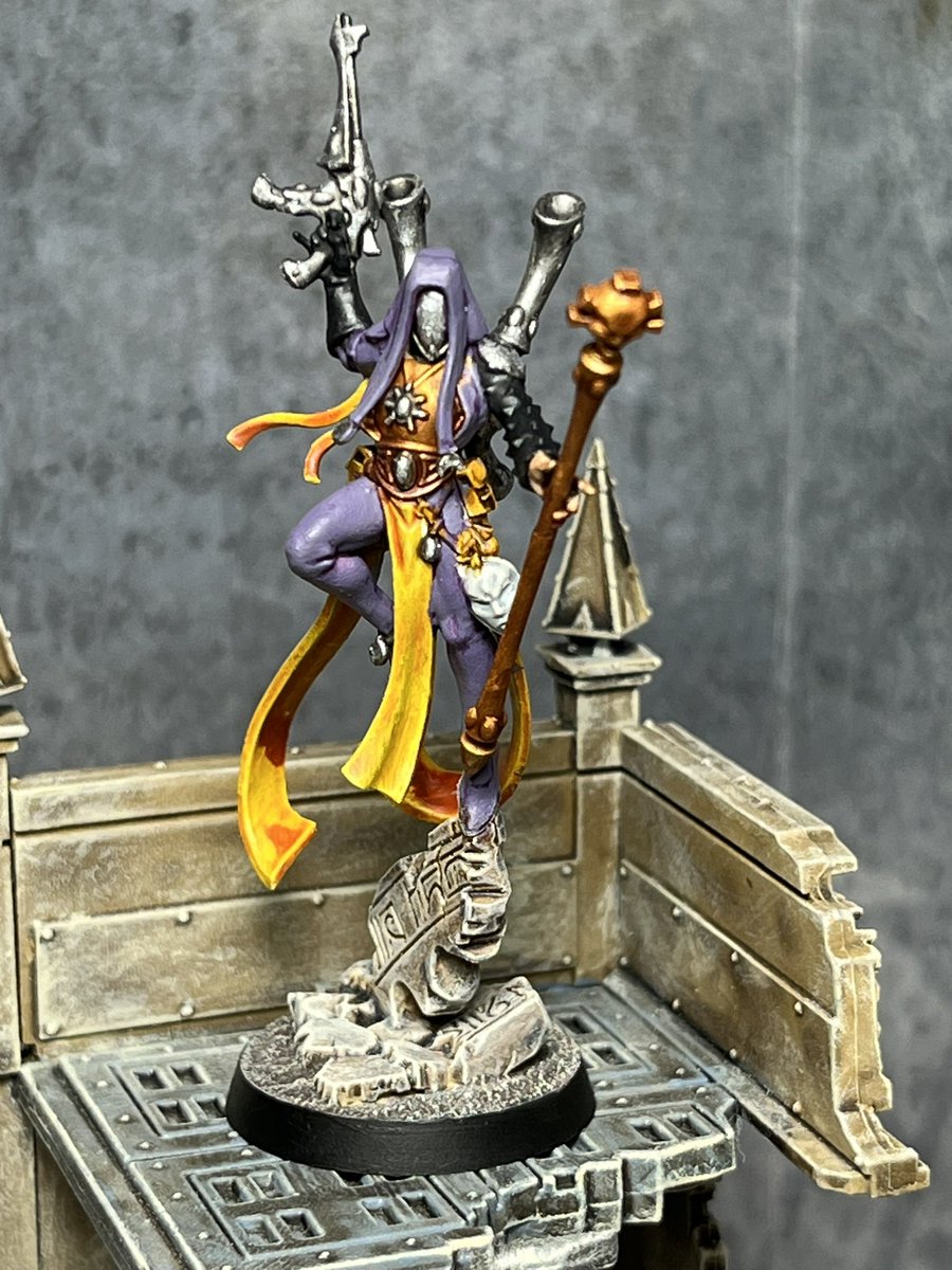 cwalker690's tweet photo. Painted my Shadowseer - Kill Team is complete now. #warhammer40k #WarhammerCommunity https://t.co/GuVEeLeriK