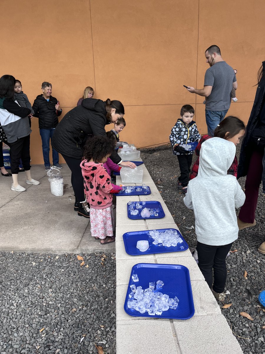 PhxLibrary's tweet photo. Family Storytime @ #CesarChavezLibrary had Fun with Ice yesterday!❄️This special storytime featured winter stories & kids learned about ice. Then, they went outside to build w/ice on a cold Arizona day! Join us for Family Storytime on Thursday mornings. https://t.co/XLwkOogk8G https://t.co/ZoFRGLDFRP