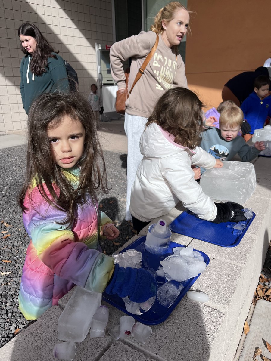 PhxLibrary's tweet photo. Family Storytime @ #CesarChavezLibrary had Fun with Ice yesterday!❄️This special storytime featured winter stories & kids learned about ice. Then, they went outside to build w/ice on a cold Arizona day! Join us for Family Storytime on Thursday mornings. https://t.co/XLwkOogk8G https://t.co/ZoFRGLDFRP