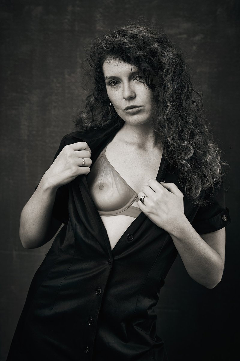 Watch me strip? Follow on Patreon for more!

patreon.com/posts/solo-str…