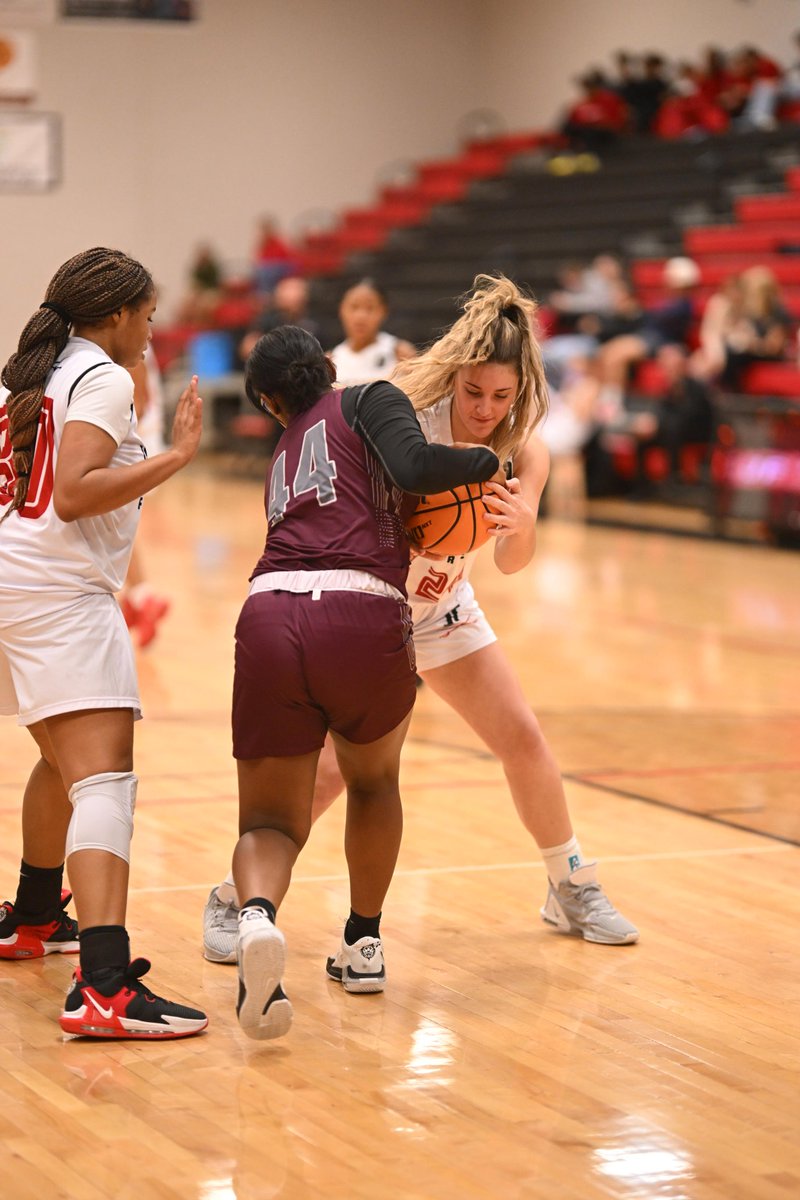 Congrats to JF Girls Basketball on their Seminole District win over Amherst 61-49!🏀