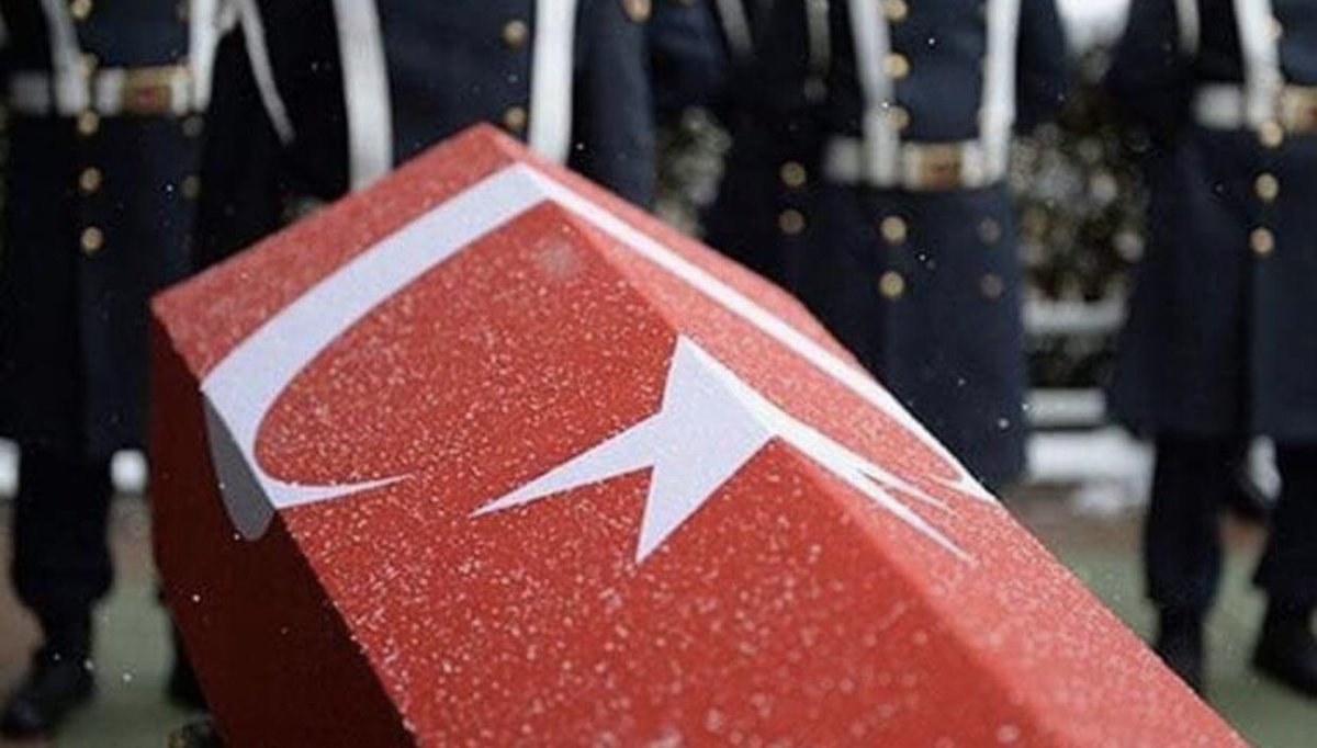 PENÇE KİLİT BÖLGESİNDE
IRAKIN kuzeyinde Teröristlerin saldırısında
9 ASKERİMİZ ŞEHİT DÜŞMÜŞTÜR
AZİZ MİLLETİMİZİN BAŞI SAĞ OLSUN.