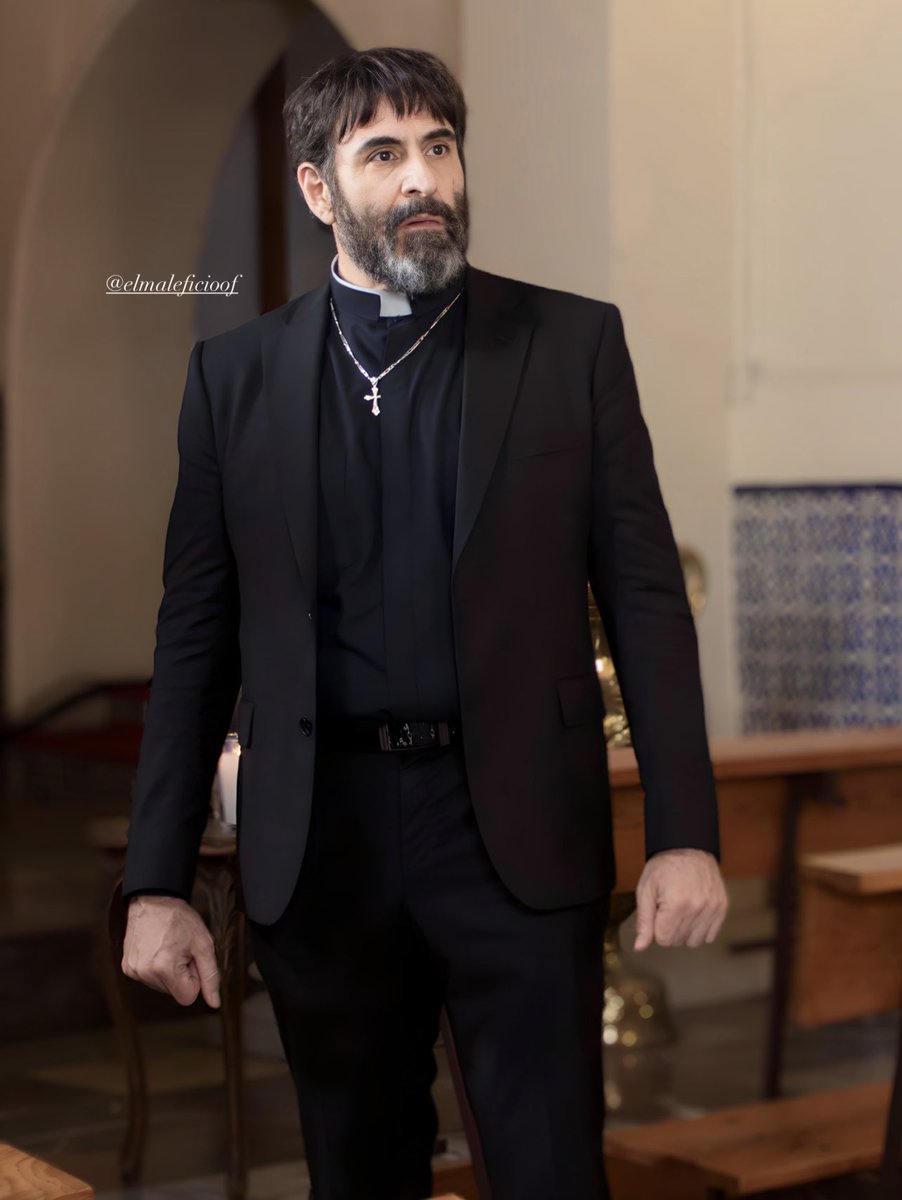elmaleficioof's tweet photo. Cayetano: “Raúl está bajo el cuidado de Dios, nadie se lo va a llevar de este templo”
#ElMaleficio, Lunes a viernes 9:30 pm. MEX, #ConLasEstrellas @elgueromex #AlejandroCalva https://t.co/J2LNLJyQlv