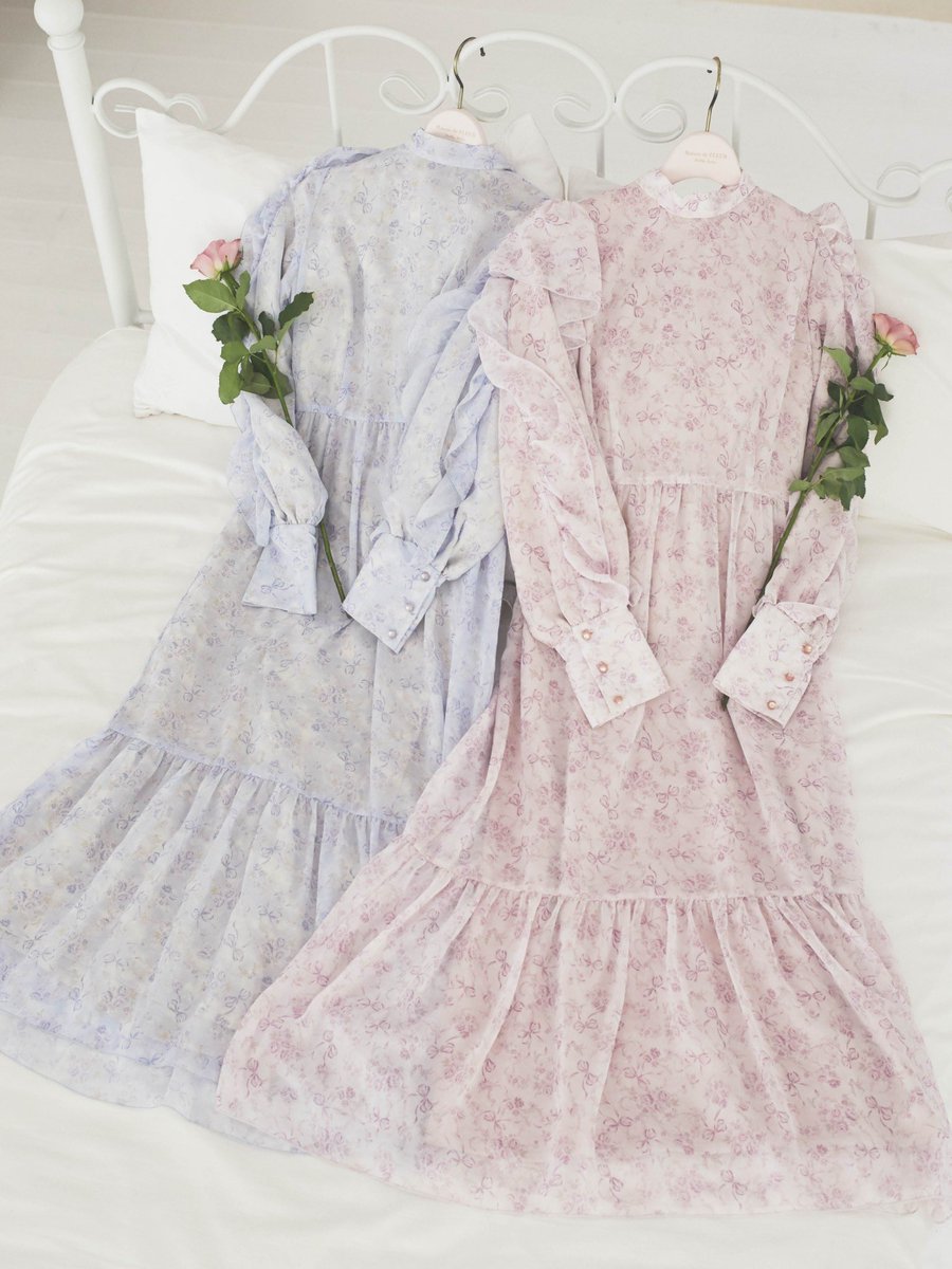mdf_petiterobe's tweet photo. フラワーリボンロングワンピース
￥16,500 税込
　　↓
￥9,900 税込  40%OFF✨

フラワー×リボンのオリジナル柄をプリントした���ンピース💐
シフォン生地で仕立てたふんわりと優しいデザインがポイントです。

https://t.co/rvKTbPCNSY https://t.co/hZ31GFZ1qh