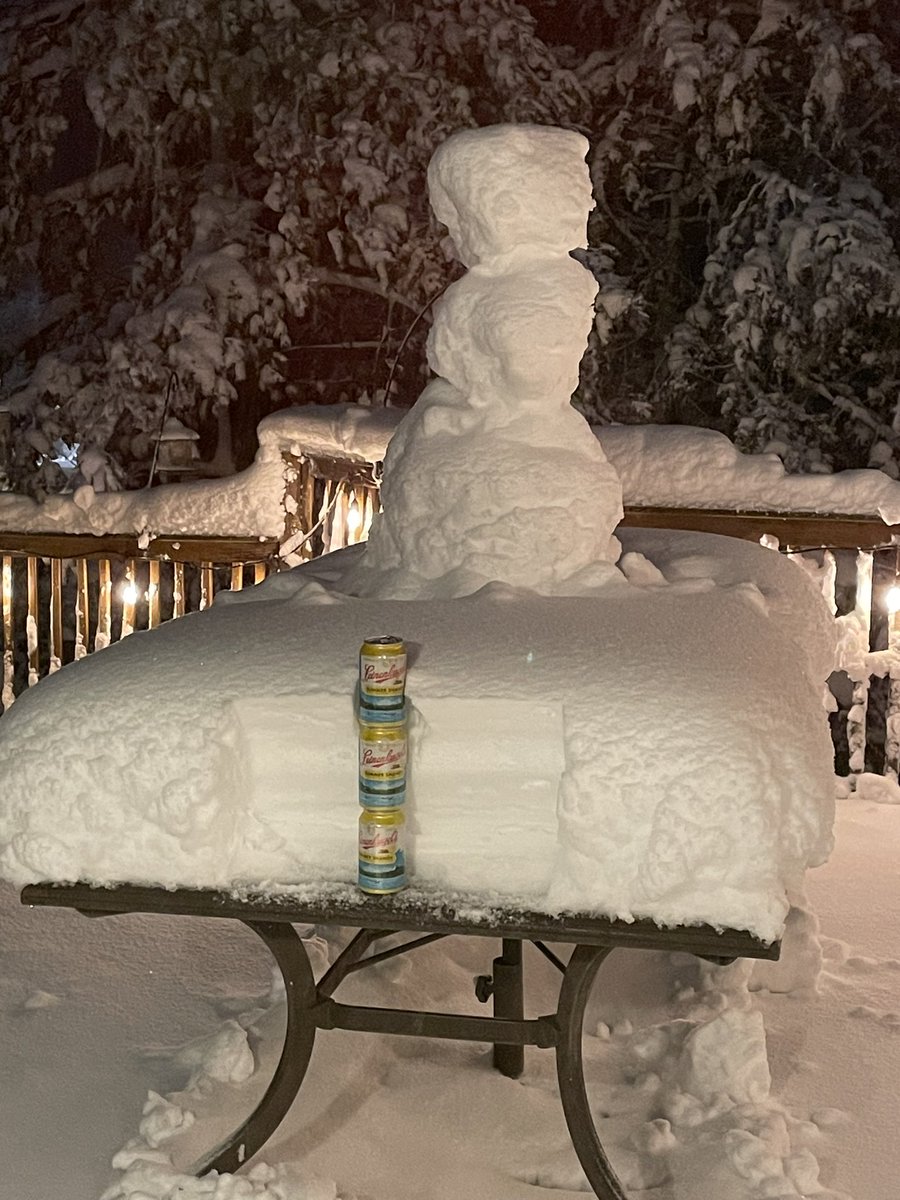 MarkSuky's tweet photo. Never too early…@Leinenkugels @Prost_Leinie https://t.co/xJvAMy1mY0