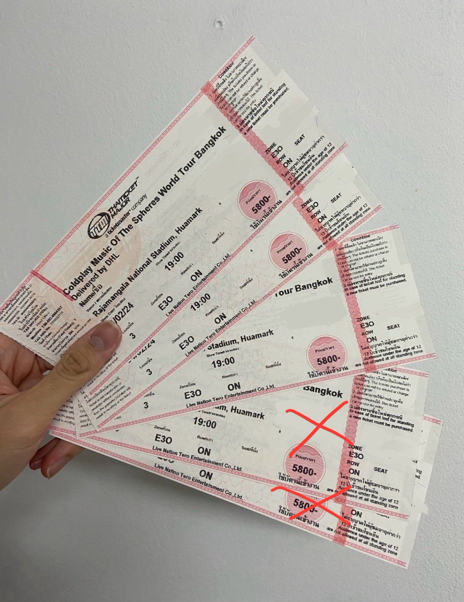 BenPanich's tweet photo. ปล่อยบัตร Coldplay วันที่ 4 มี 3 ใบติดครับ
พอดีไม่ว่างกัน

ใบละ 5,900 (ขอรวมค่าอื่นๆ)

นัดรับได้ครับ

#Coldplay #Coldplaytickets #coldplaybangkok #coldplaythailand 
#Coldplayinbangkok #coldplayinthailand 
#coldplayinbkk #coldplayliveinbangkok #coldplayliveinbkk https://t.co/qnCPf3I6vN