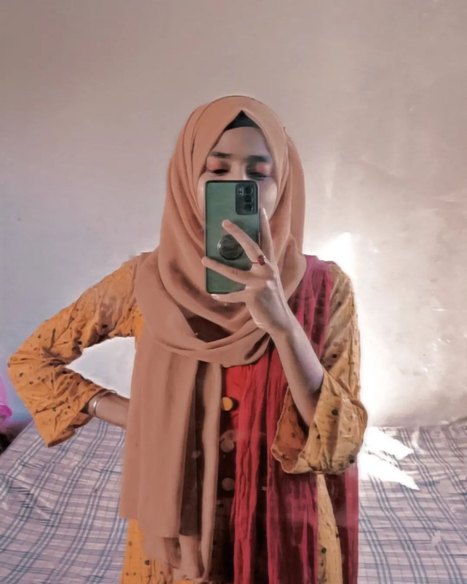 ছিলাম না অনেকদিন, ভুলে গেছেন নাকি।😘