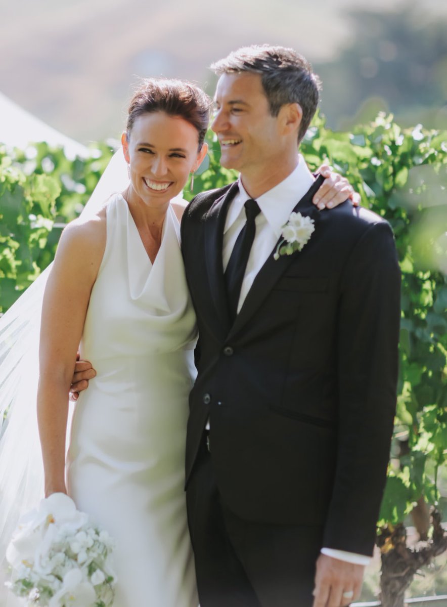 benmackey's tweet photo. Dame Jacinda Ardern and Clarke Gayford have released some photos from their wedding today at Craggy Range Winery in Hawke's Bay, New Zealand. 
📸Felicity Jean Photography https://t.co/OZE6BrINB1