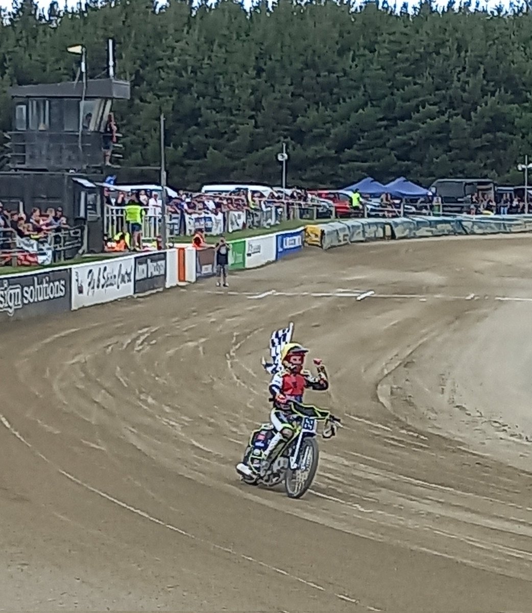 SpeedwayFan_NZ's tweet photo. Bradley Wilson-Dean is New Zealand's speedway champion for the fifth time. George Congreve was 2nd; Ben Whalley 3rd;  &amp; Hayden Brookland 4th. https://t.co/ucTvTMC1YT