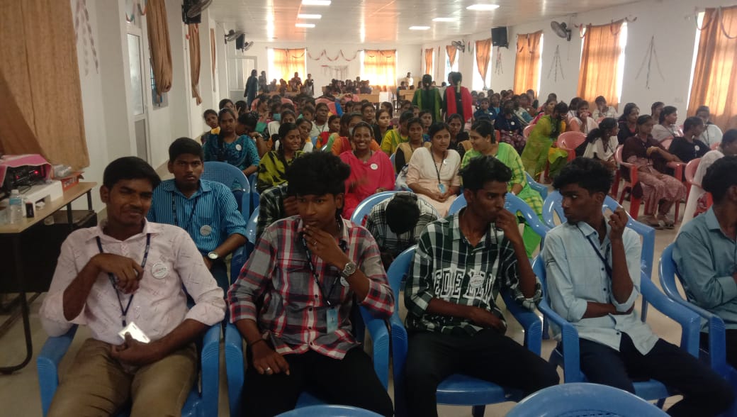 DycKaraikal's tweet image. 📷 Yesterday, we proudly showcased the live screening of PM Modi Ji's inauguration at the National Youth Festival 2024 in Nashik, Maharashtra. 📷📷  #NYF2024 #LiveEvent #pmmodiinauguration