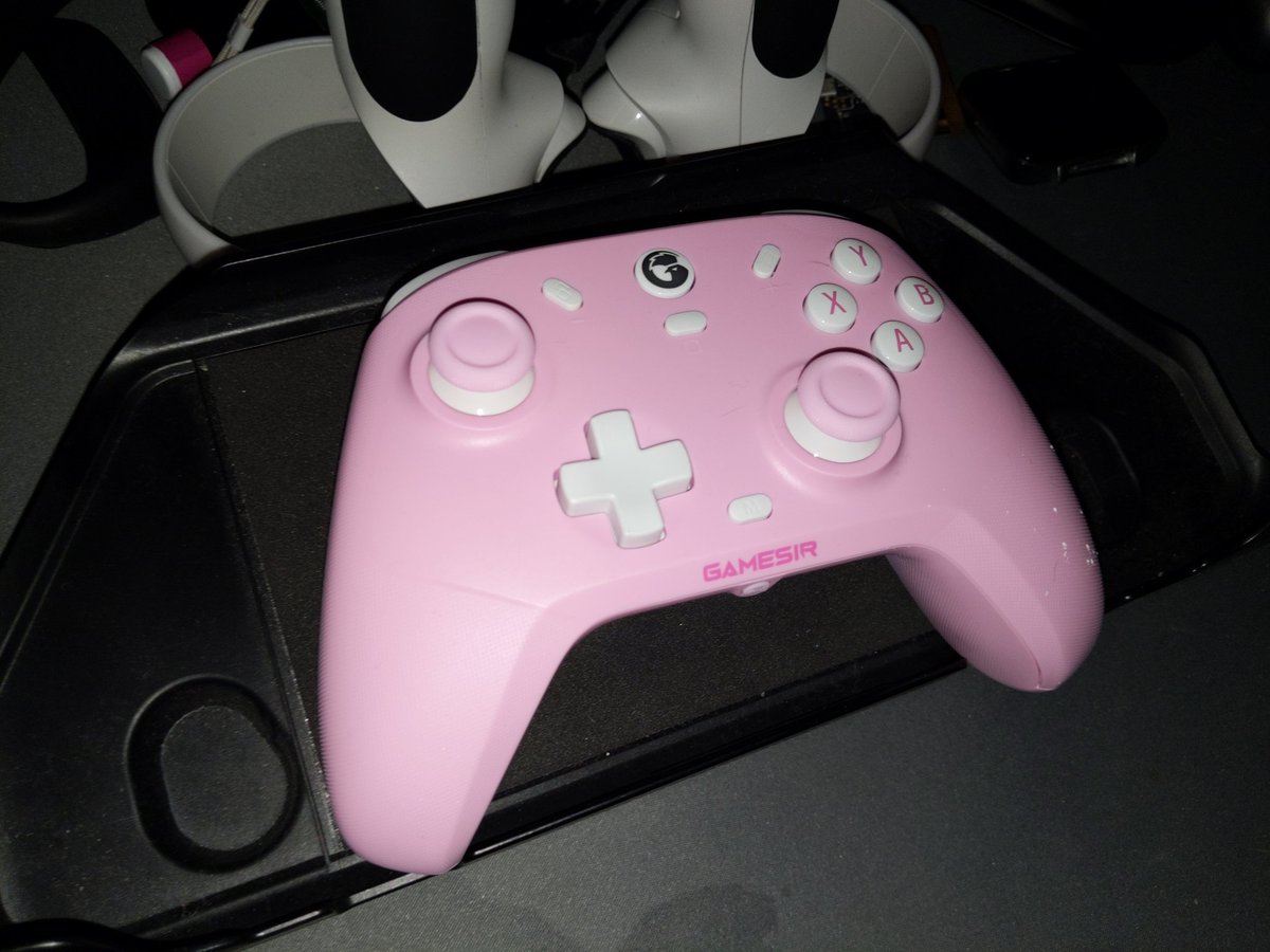 HackInformer's tweet photo. @mygamesir was nice enough to let @TheBetaTester put their new Cyclone Pro to the test. (Availability real soon) https://t.co/7fdv9Rj9x8
