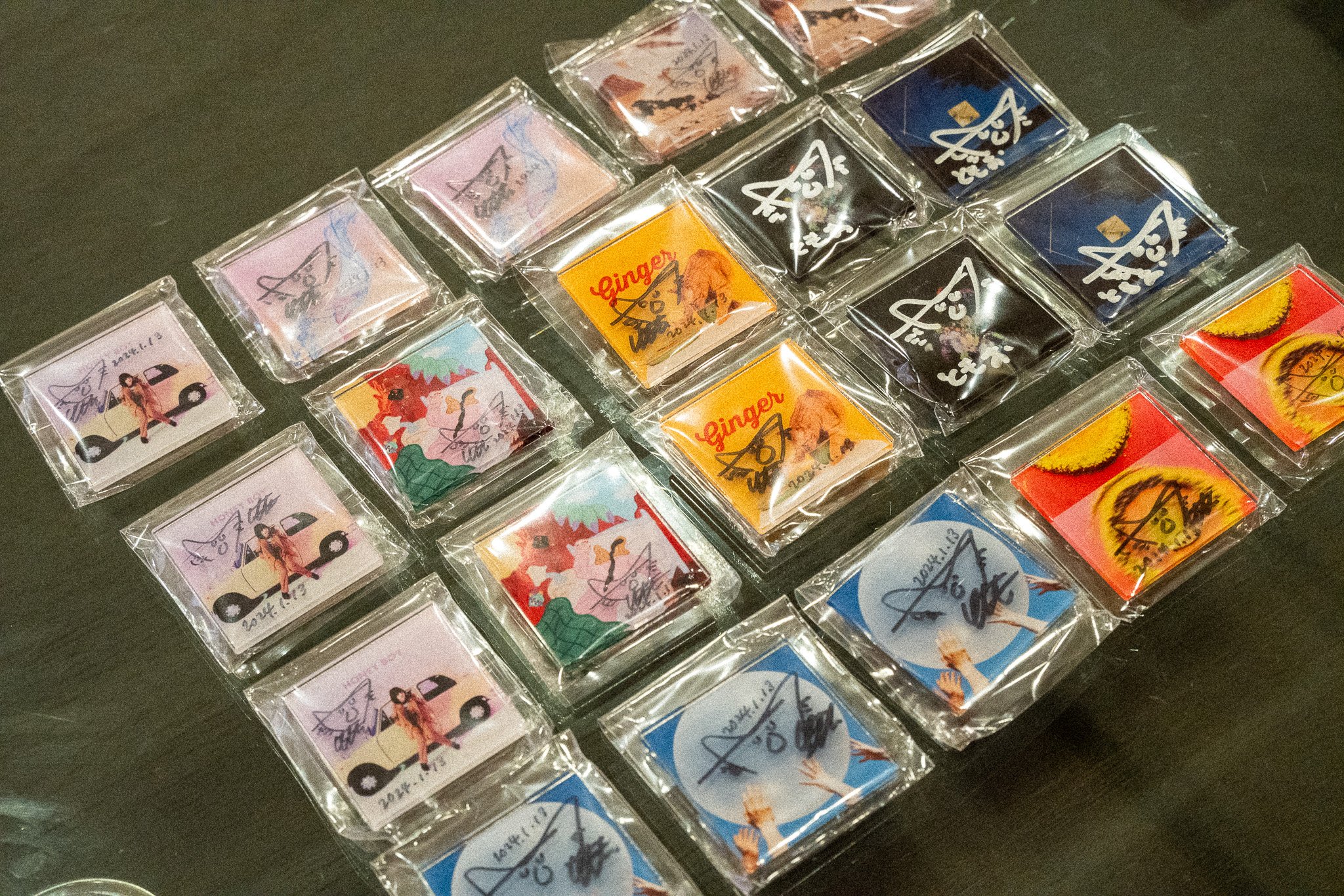 TOMOO TWO MOON 直筆サイン入りポスター TOMOO TWO MOON 直筆サイン入りポスター TOMOO TWO MOON 直筆サイン