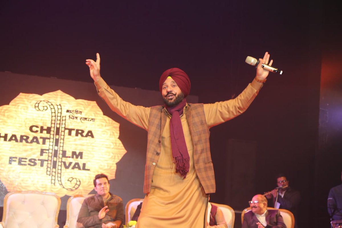 punjab_shashank's tweet photo. ਟੈਗੋਰ ਥੀਏਟਰ ਚੰਡੀਗੜ੍ਹ ਵਿੱਖੇ 10 ਜਨਵਰੀ ਨੂੰ ਹੋਏ ਚਿਤਰ ਭਾਰਤੀ ਫਿਲਮ ਫੈਸਟੀਵਲ 23,24,25 ਫਰਵਰੀ 2024(ਪੰਚਕੂਲਾ) ਦੇ ਟਰੌਫੀ ਲਾਉਂਚ ਕਾਰਜਕਰਮ ਦੀਆਂ ਕੁੱਛ ਝਲਕੀਆਂ
10 जनवरी को टैगोर थिएटर चंडीगढ़ में आयोजित चित्र भारती फिल्म फेस्टिवल 23, 24, 25 फरवरी 2024 (पंचकूला) के ट्रॉफी लॉन्च कार्यक्रम की कुछ झलकियाँ https://t.co/eFRqdvyc9I