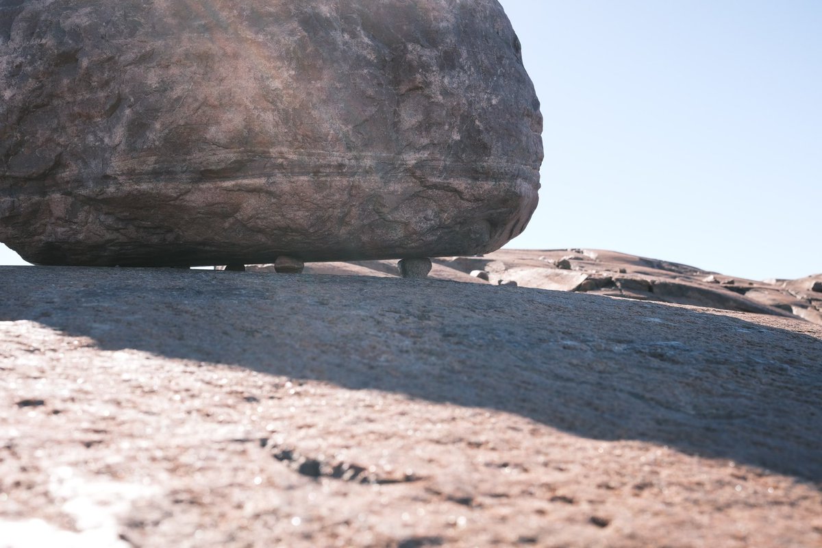 Check out this cool boulder, perched atop some smooth, glacially polished bedrock🧊🪨. It might have been left behind by a retreating glacier thousands of years ago (or more)!