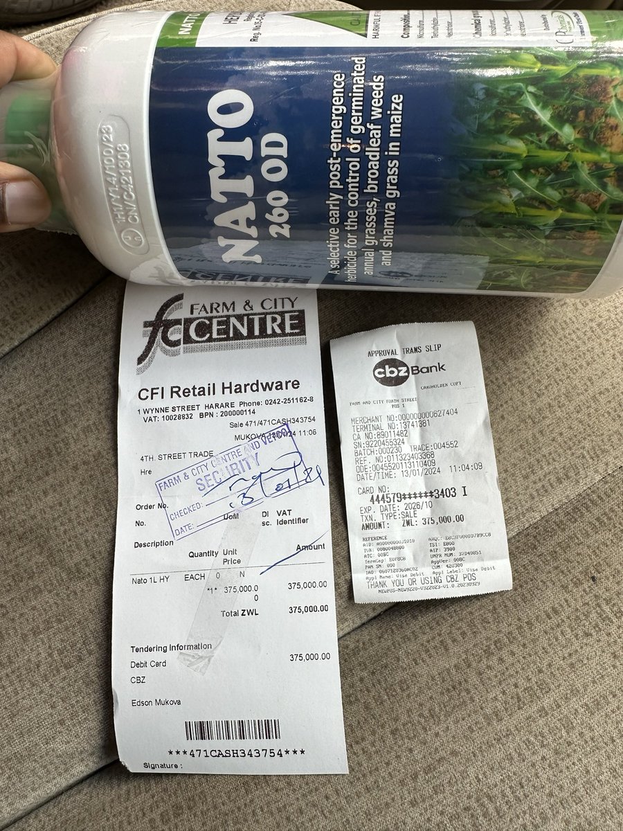 shacky_dee's tweet photo. Are products &amp; services expensive in ZWL or shops r over charging e public? @CPChemicals24 Natto 260 OD herbicide 1 Litre is being sold 4 US$16 at @farmandcityzw or ZWL$375,000. This gives an implied rate of ZWL$23,437.50 : US$1, almost 3 times e official rate @ReserveBankZIM 😳 https://t.co/eRR4sC1XqJ