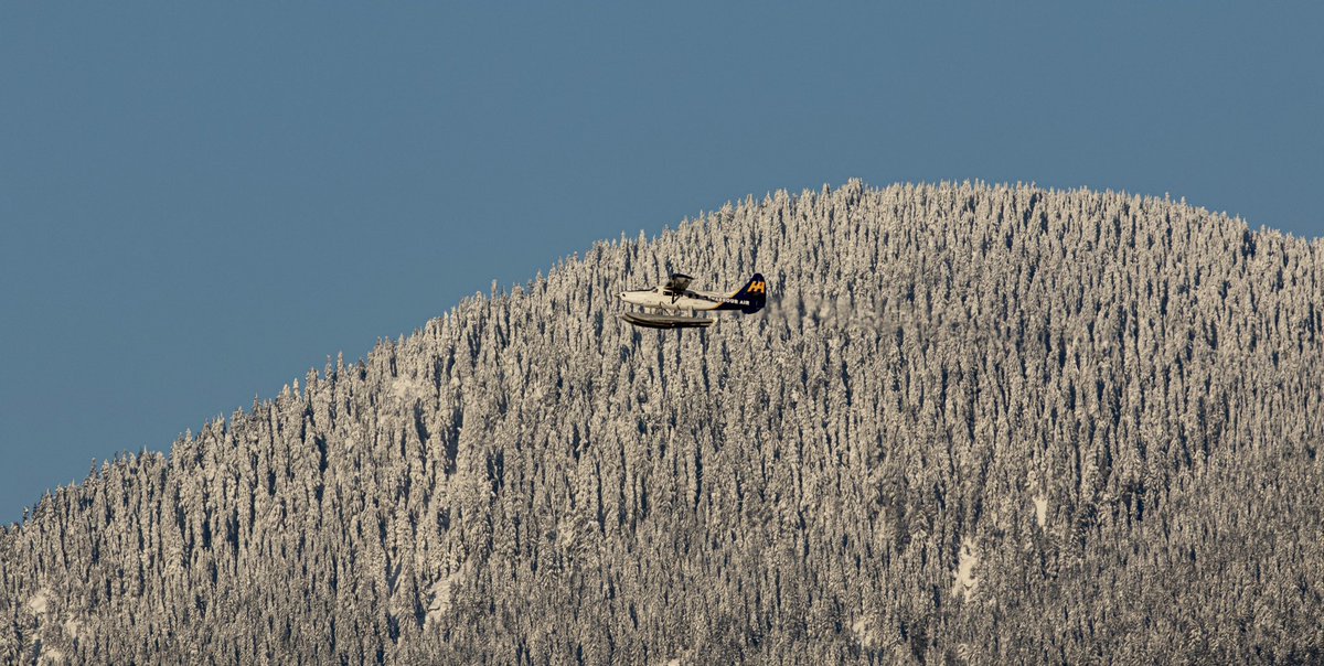 @HarbourAirLtd a view to the sights of Vancouver. @travelcanada @grousemountain @TravelGoC #Vancouver #seaplane #winter #mountains @Snugbucket @BrandonFugal