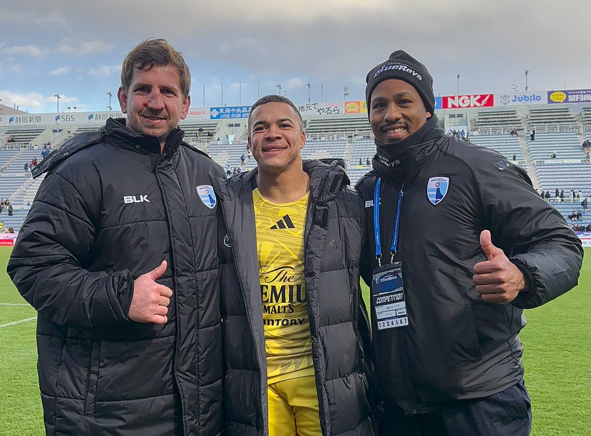 👍🤝👍
🇿🇦🏉
<a href="/SmithKwagga/">Kwagga Smith</a> 
<a href="/CheslinKolbe/">Cheslin Kolbe</a> 
#SylvianMahuza
#静岡ブルーレヴズ
#東京サントリーサンゴリアス