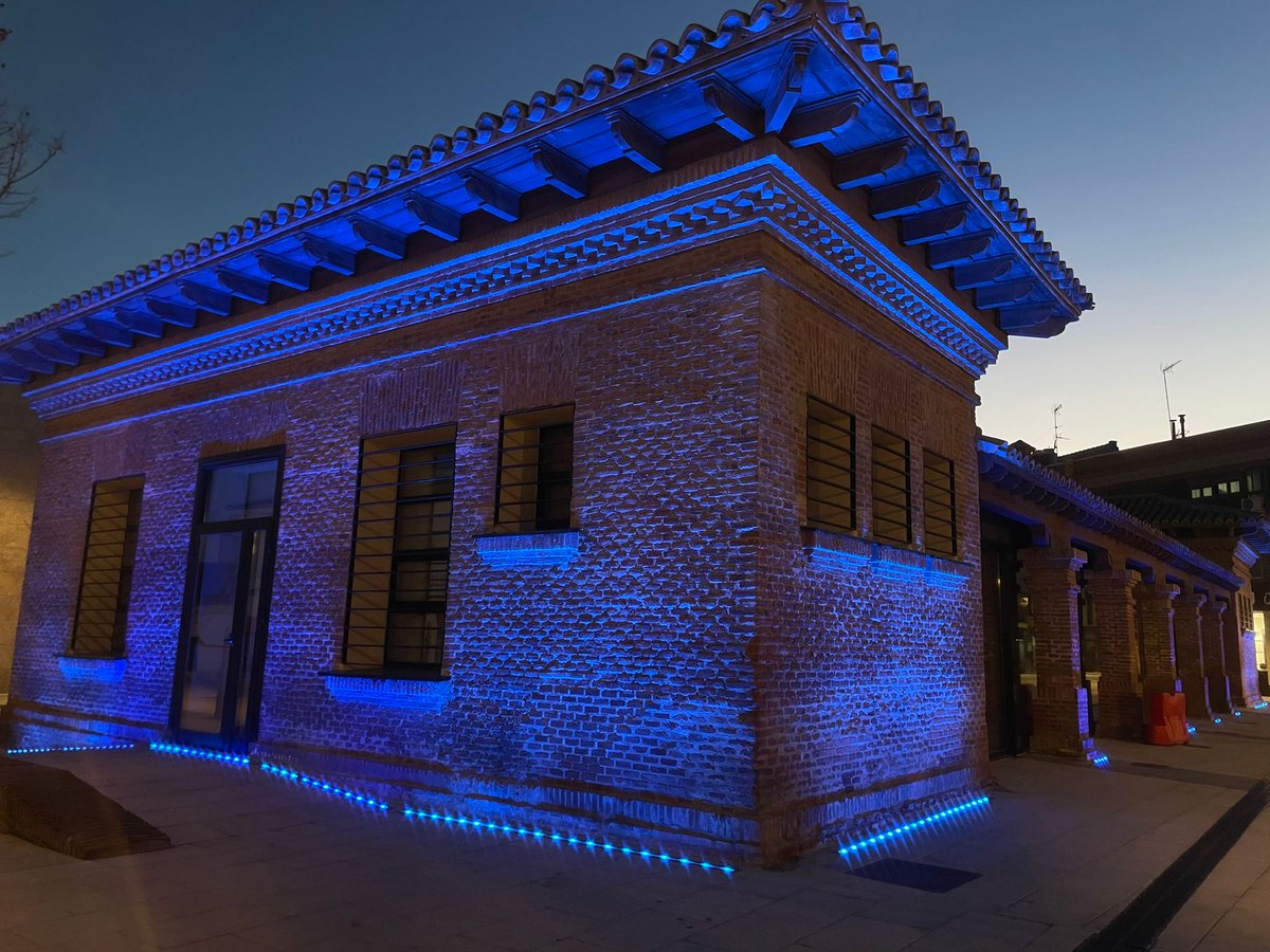 AytoParla's tweet photo. ¡¡Felicidades @Policianacional!!
Nos sumamos a celebración de 200 años 👮‍♀️👮🇪🇸 al servicio de la ciudadanía iluminando los edificios municipales de #Parla con el color azul durante el fin de semana. ¡Por otros 200 años más! https://t.co/0XIC3Wwx4h