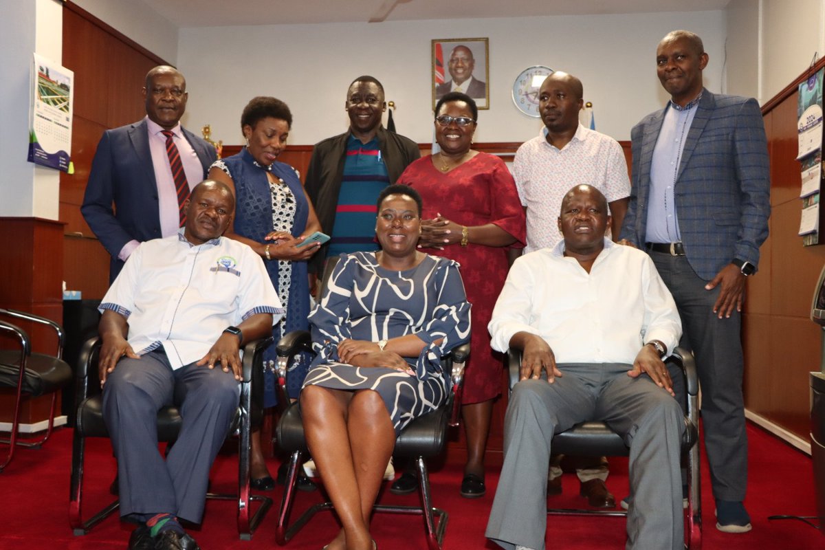 lvswwda's tweet photo. NEW CEO
Ms. Jackline Kemunto is the new CEO of LVSWWDA  She takes over from Mr. Chrispine Omondi Juma, HSC who has been the Acting CEO since 2021. She was formally introduced to  the Agency by the Board Chairman Hon. Cavince Odoyo Owidi  on 12th January, 2024. https://t.co/i4iuDjRSla