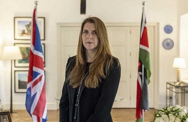 NewsAlgebraIND's tweet photo. BIG BREAKING NEWS - India takes SERIOUS note of the highly objectionable visit of the British High Commissioner in Islamabad to Pakistan-occupied Kashmir 🔥🔥

"Such infringement of India’s sovereignty & territorial integrity is unacceptable. Entire Jammu and Kashmir and Ladakh are integral part of India" : Ministry of External Affairs 🔥