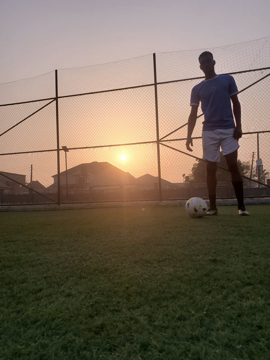 pixel_khalifa's tweet photo. Where the cleats meet the pitch, it's all work and no play – because every kick, every goal, is a testament to dedication on the field.@_LOE10 #AFCON2023 #BB24 #BitcoinEFT #CaptainMilIer #PHOTOGENIC #photography https://t.co/tLEuSm8bO0