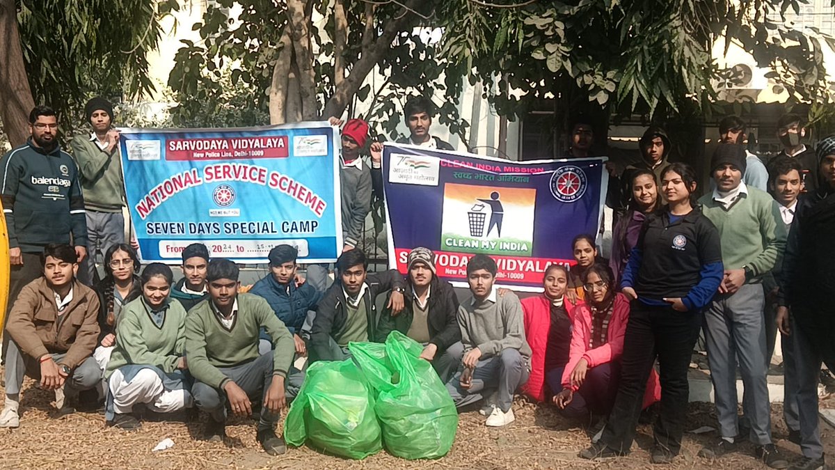NSSSVNPL's tweet photo. Day  5 started with lakshy geet then with some yoga excercise.
Volunteers after lunch will go to area for cleanliness. Then take refreshment.@_NSSIndia @NssrdD @DelhiNss @Dir_Education @1309004SVNPL https://t.co/BsHIATxN50