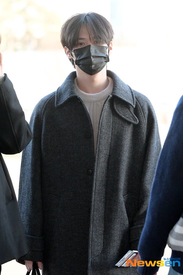 GDt3SGzW8AApK6q?format=jpg&name=900x900