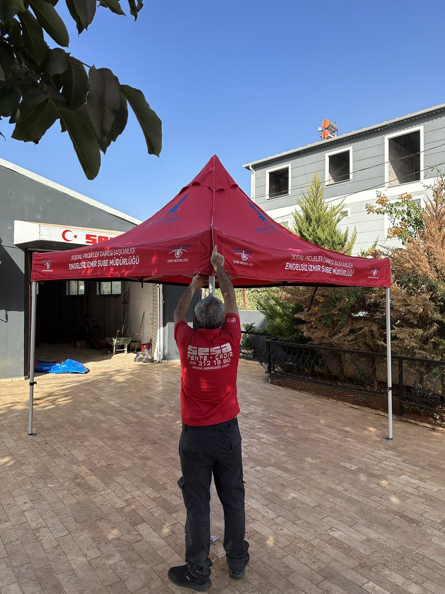 SesaTente's tweet photo. Akordeon Kamelya Tente Pratik Hızlı Çözüm #akordeon #kamelya #gazebo #gölgelik #sesatenteçadır #tente #antalya #ankara #istanbul #izmir https://t.co/c4TRGWziOk