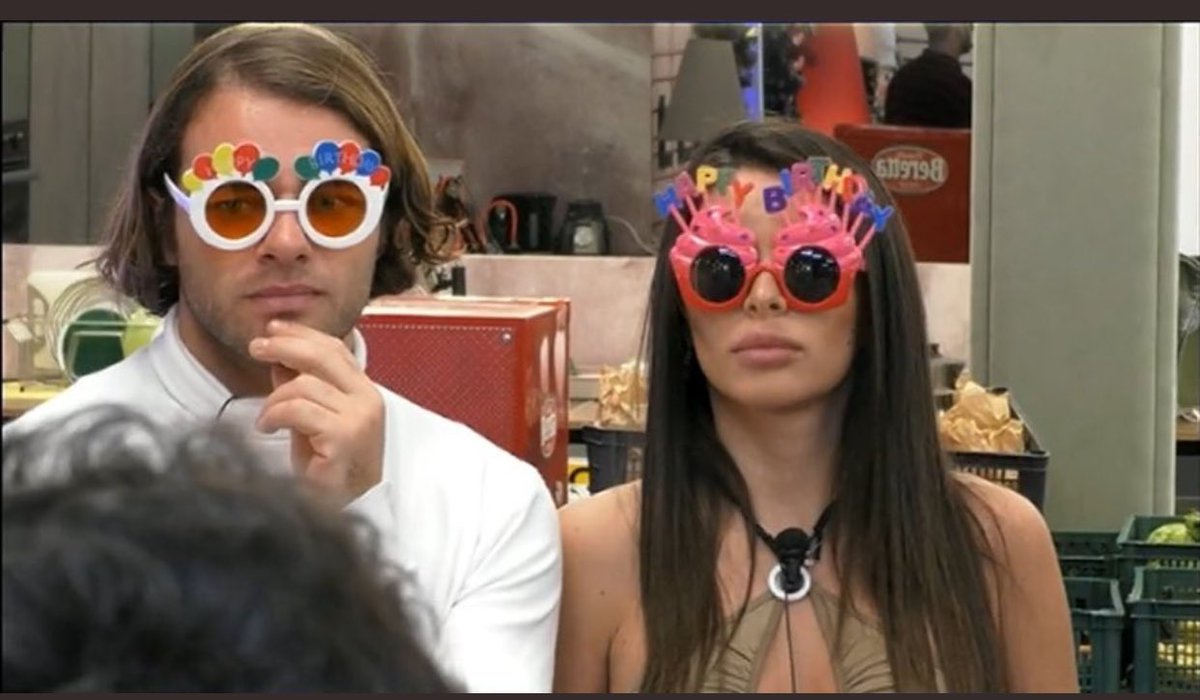 Anto16590's tweet photo. Buongiorno così 🤣 #gf #grandefratello #sergetti https://t.co/mmhOZQwF0T