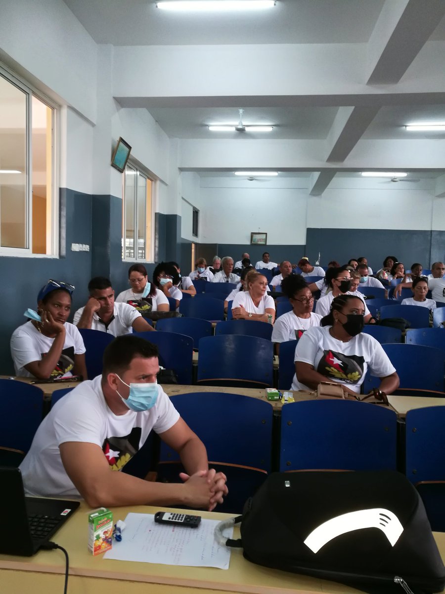 elsa_ena's tweet photo. #CubaCoopera y la Brigada Educativa de Guinea Ecuatorial en Malabo, desarrolla la reunión mensual. #CubaEducativa #PorUnaGuineaMejor @PresidenciaCuba @DiazCanelB @MMarreroCruz @CubaMined https://t.co/1pSeiq9vBt