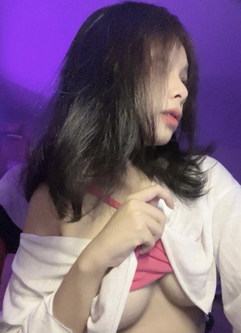 AmyGarrard54784's tweet photo. #ก็แค่ผู้หญิงเหงาๆคนนึง ชอบความธรรมดา แต่ทำให้มีความสุขได้ทุกวัน 🌹 https://t.co/MTK5QcZ3lE